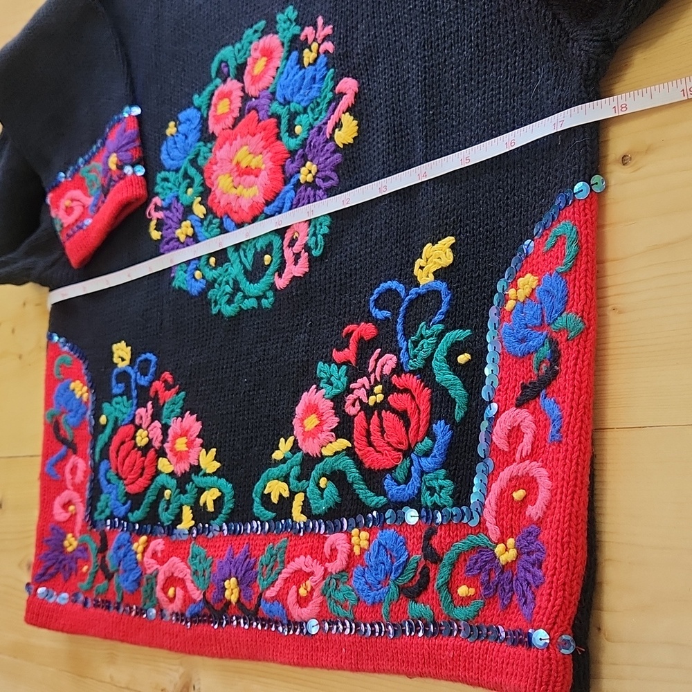 Vintage 90s Embroidered Floral Sweater Retro Black Knit Pullover M - Picture 12 of 14